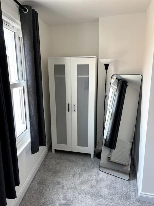 Central Chic 3 Bed, Great Location Winchester Dış mekan fotoğraf